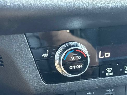 Used 2022 Mitsubishi Outlander SE FWD image 25