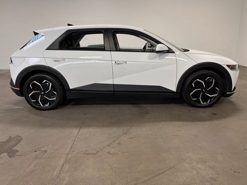 Used 2024 Hyundai Ioniq 5 SEL image 2