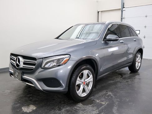 Used 2018 Mercedes-Benz GLC 300 GLC 300 w/ Premium Package image 7