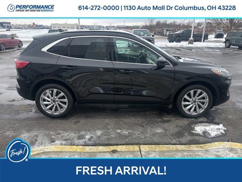 Used 2022 Ford Escape Titanium w/ Titanium Elite Package image 3