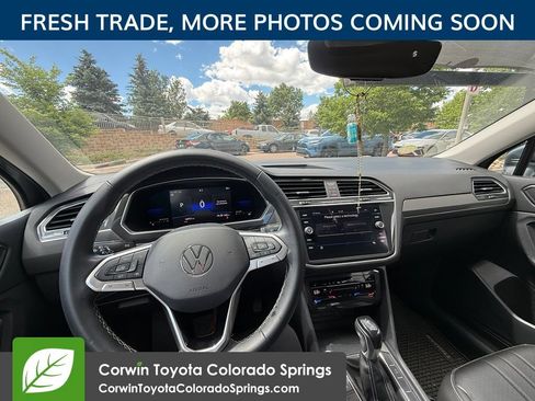 Used 2022 Volkswagen Tiguan SE AWD/4WD image 10