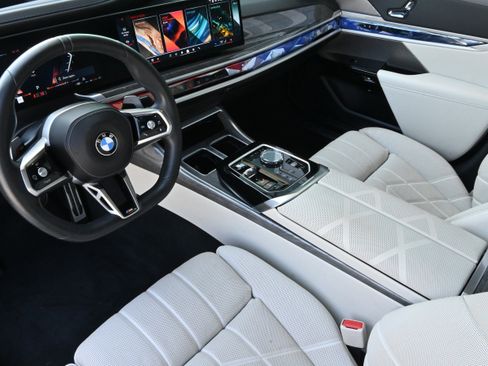 Used 2024 BMW 760i xDrive AWD/4WD image 14