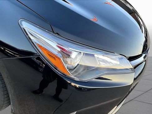 Used 2017 Toyota Camry SE FWD image 26