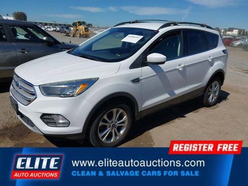 Used 2018 Ford Escape SE image 4