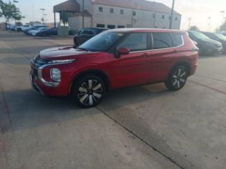 Used 2025 Mitsubishi Outlander SE video 1