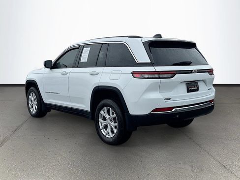 Used 2023 Jeep Grand Cherokee Limited RWD image 5