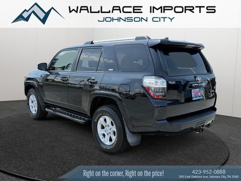 Used 2020 Toyota 4Runner SR5 Premium w/ Moonroof Package AWD/4WD image 4