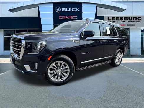Used 2023 GMC Yukon SLT w/ SLT Premium Package AWD/4WD image 3