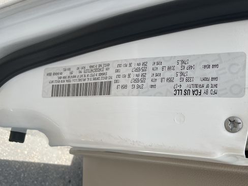Used 2017 Dodge Grand Caravan SE w/ UConnect Hands-Free Group FWD image 15