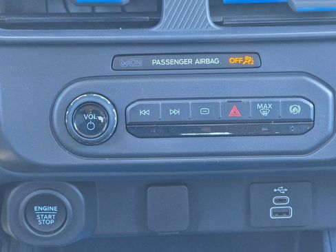 Used 2025 Ford Maverick XLT w/ XLT Luxury Package FWD image 14