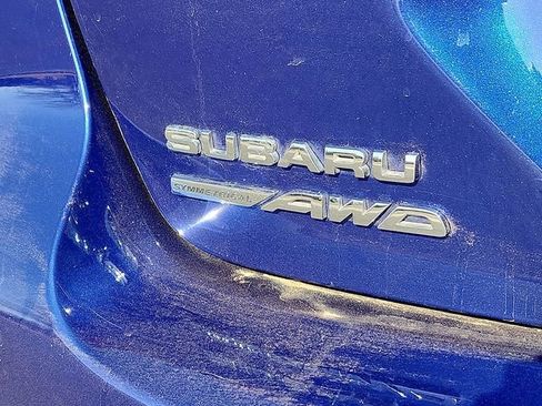 Certified 2025 Subaru Crosstrek 2.0i image 8