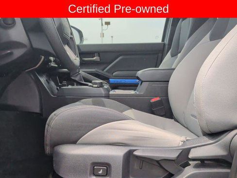 Certified 2025 Toyota Tacoma TRD Off-Road AWD/4WD image 11