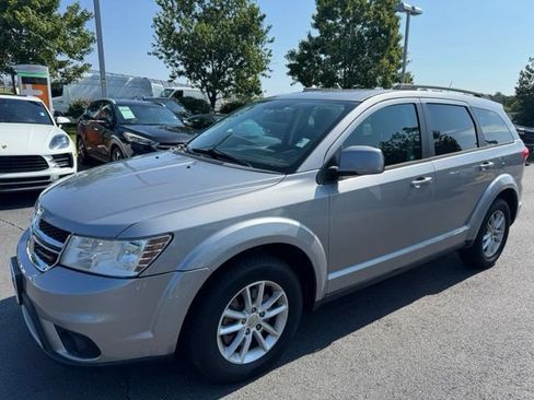 Used 2017 Dodge Journey SXT w/ Comfort/Convenience Group FWD image 22