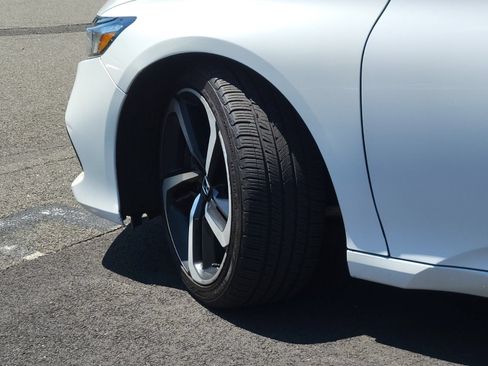 Used 2021 Honda Accord Sport image 34