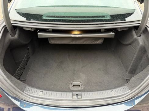 Used 2017 Mercedes-Benz E 300 4MATIC image 32