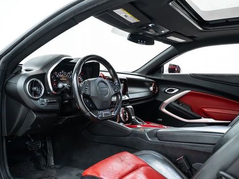 Used 2018 Chevrolet Camaro SS RWD image 18