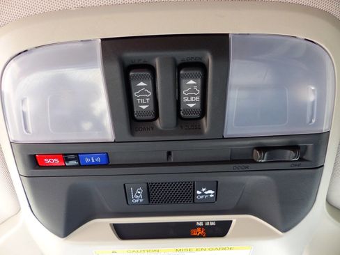 Used 2023 Subaru Crosstrek 2.0i Premium image 34