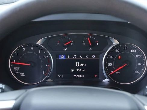Used 2025 Chevrolet Blazer LT AWD/4WD image 13