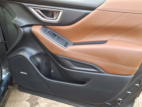 Used 2019 Subaru Forester Touring image 6