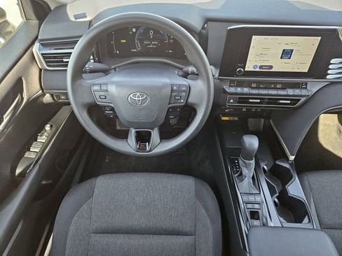 Used 2025 Toyota Camry LE FWD image 27