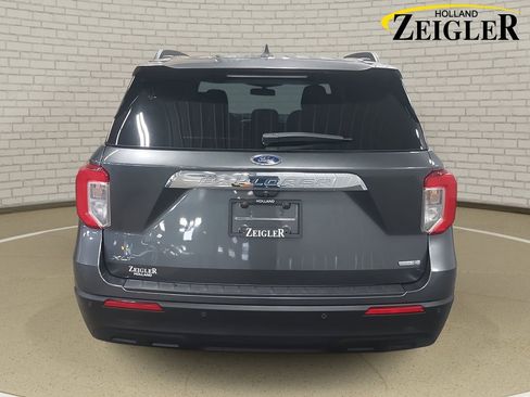 Used 2020 Ford Explorer XLT image 6
