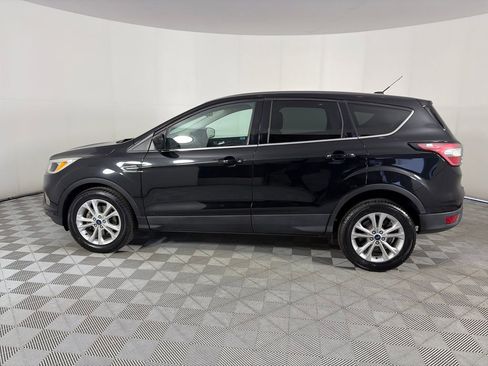 Certified 2017 Ford Escape SE FWD image 4