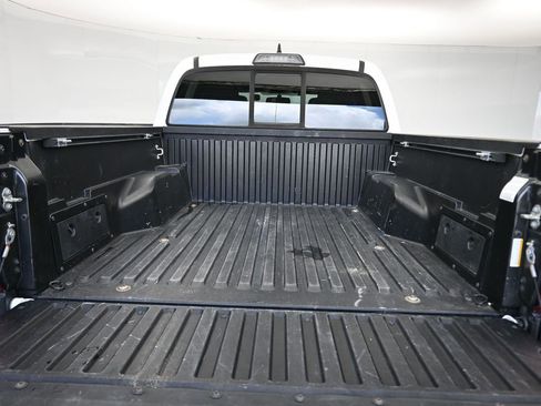 Used 2017 Toyota Tacoma SR5 w/ Tow Package image 42