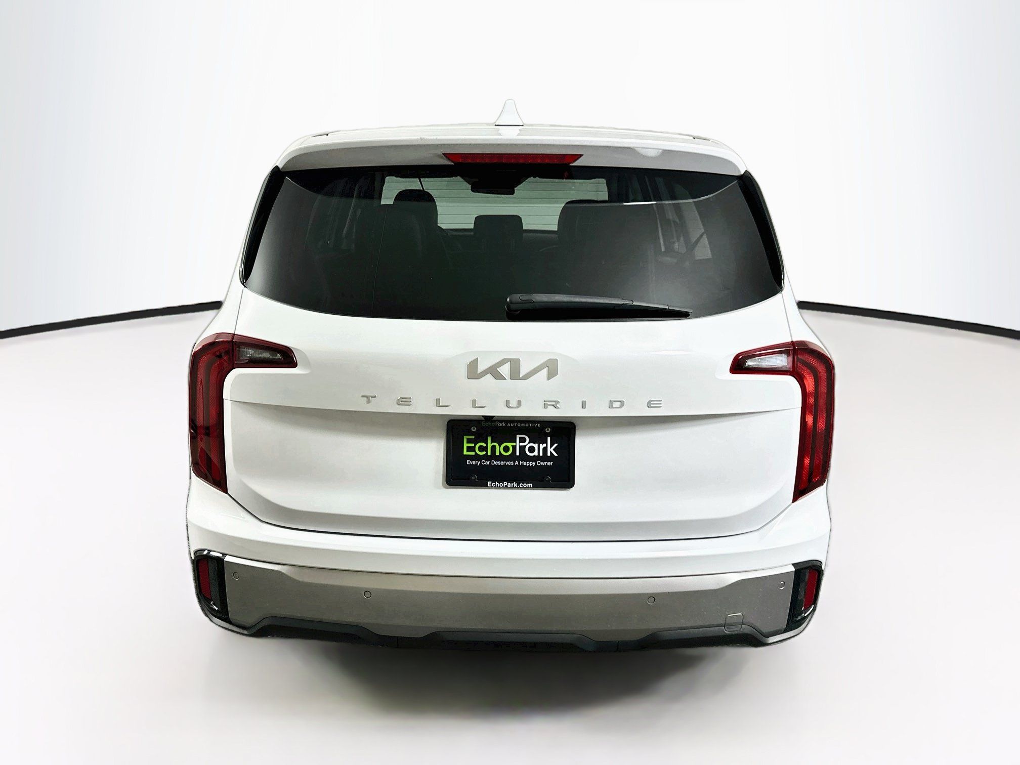 Used 2025 Kia Telluride LX FWD image 7
