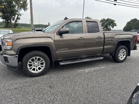 Used 2015 GMC Sierra 1500 SLE w/ SLE Value Package AWD/4WD image 6