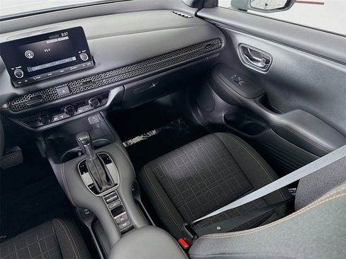 Used 2024 Honda HR-V Sport image 23