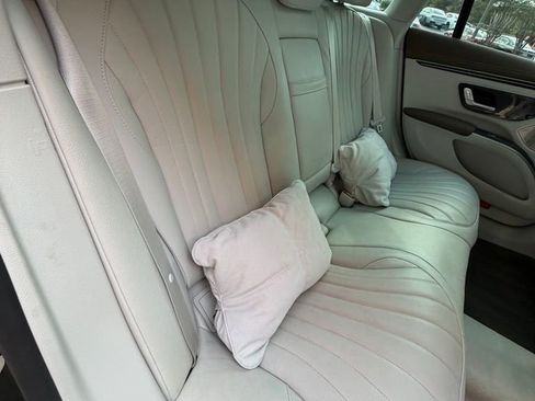 Used 2023 Mercedes-Benz EQS 450+ Sedan image 33