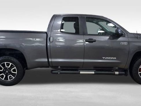 Used 2017 Toyota Tundra SR5 w/ TRD Off Road Package image 8