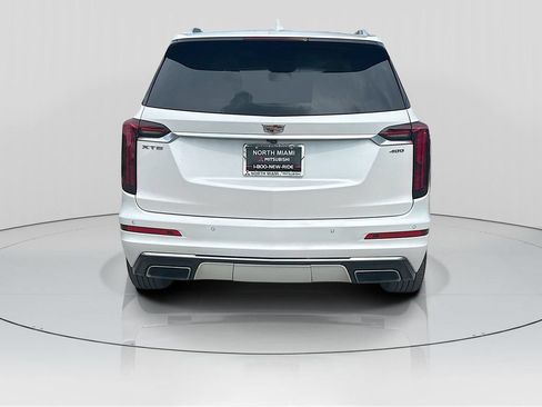 Used 2022 Cadillac XT6 Premium Luxury FWD image 6