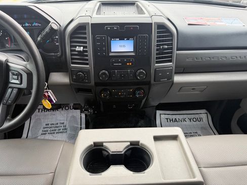 Used 2020 Ford F250 XL w/ Power Equipment Group image 26