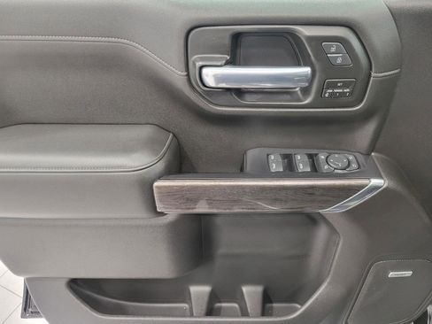 Used 2020 GMC Sierra 1500 SLE w/ SLE Value Package image 26