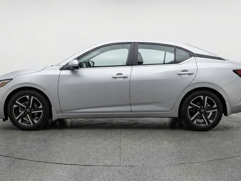 Used 2025 Nissan Sentra SV FWD image 4
