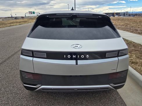 Used 2023 Hyundai Ioniq 5 SEL image 4