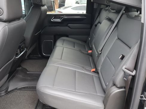 Certified 2024 Chevrolet Silverado 2500 LTZ w/ LTZ Plus Package image 33