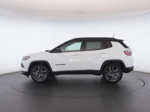 New 2026 Jeep Compass Limited w/ Sun, Sound & Navigation Group image 21