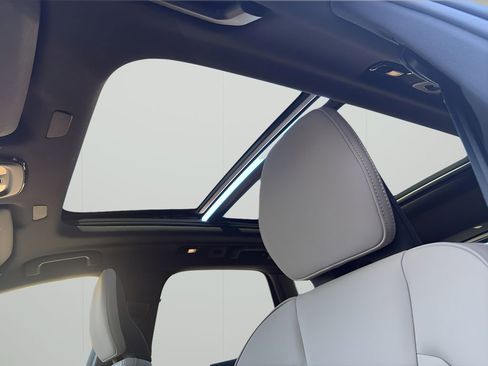 New 2026 Volvo XC60 B5 Plus w/ Protection Package image 18