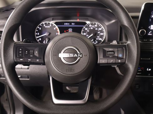 Used 2024 Nissan Rogue SV FWD image 3