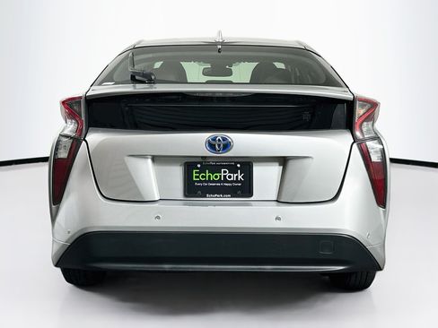 Used 2017 Toyota Prius Four FWD image 7