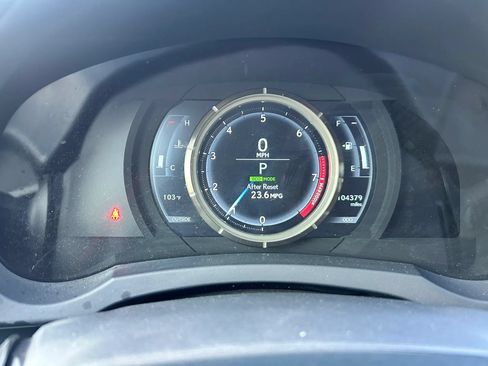 Used 2015 Lexus IS 250 w/ F-Sport Package RWD image 18