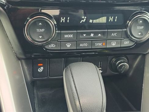 Used 2019 Mitsubishi Eclipse Cross SEL image 21