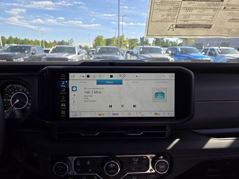 New 2025 Jeep Gladiator Mojave w/ Convenience Group image 16