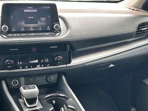 Used 2022 Nissan Rogue SV AWD/4WD image 24