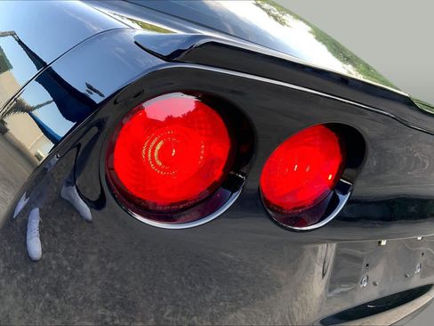 Used 2009 Chevrolet Corvette Z06 w/ Preferred Equipment Group RWD image 27