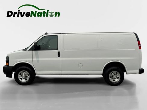 Used 2021 Chevrolet Express 2500 w/ Driver Convenience Package RWD image 8