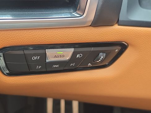 Used 2021 BMW 840i Convertible w/ M Sport Package RWD image 19