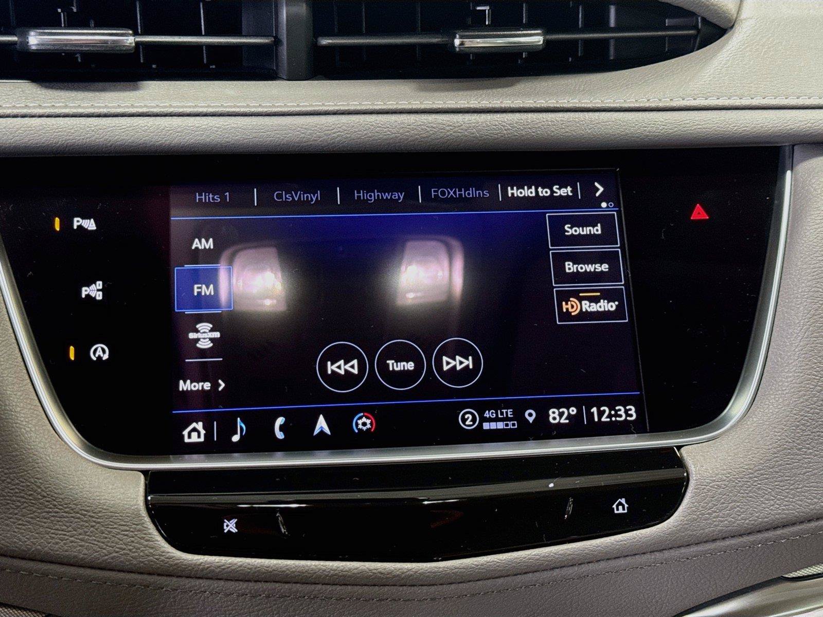Used 2023 Cadillac XT5 Premium Luxury w/ Technology Package FWD image 15